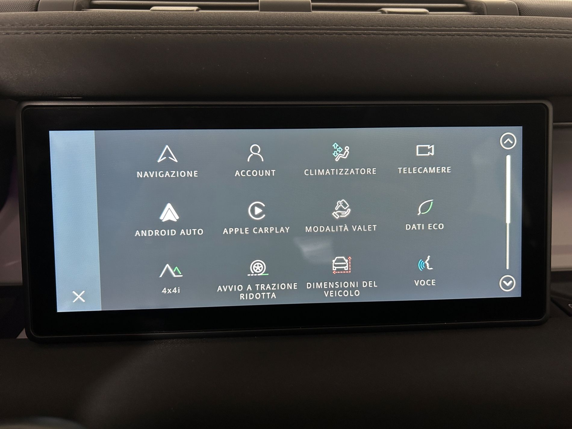 Defender 110 3.0d i6 mhev SE awd 200cv auto - Autoviemme